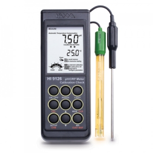 Professional portable pH / ORP meter - HI9126